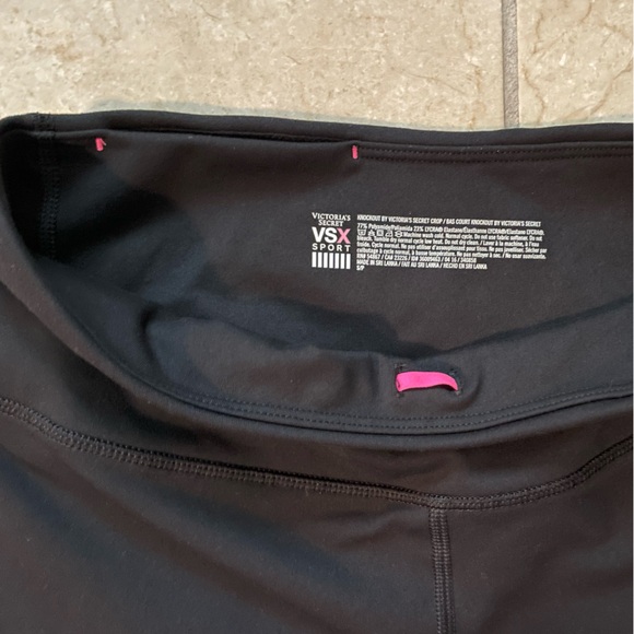Victoria's Secret Sport Black Cropped Leggings - Picture 10 of 12